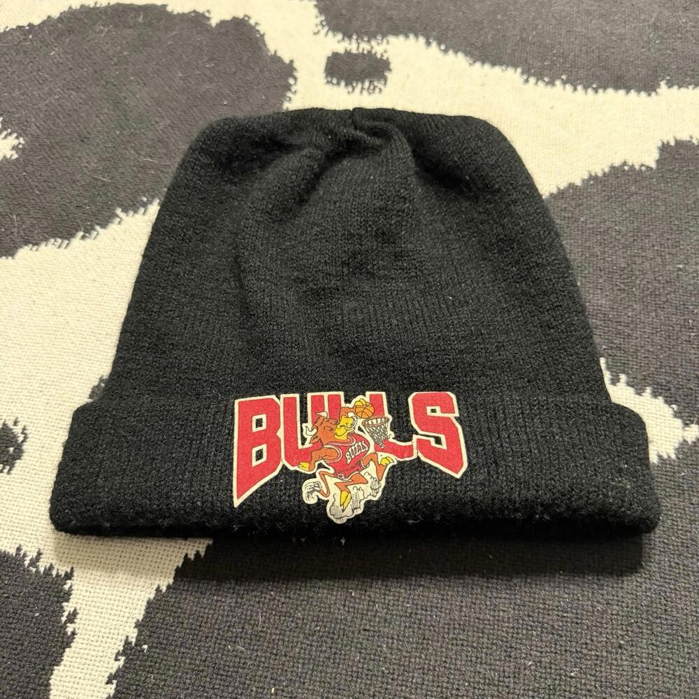 Vintage 90's RARE Chicago Bulls 1996 Black Basketball Beanie Cap Winter Hat OSFM